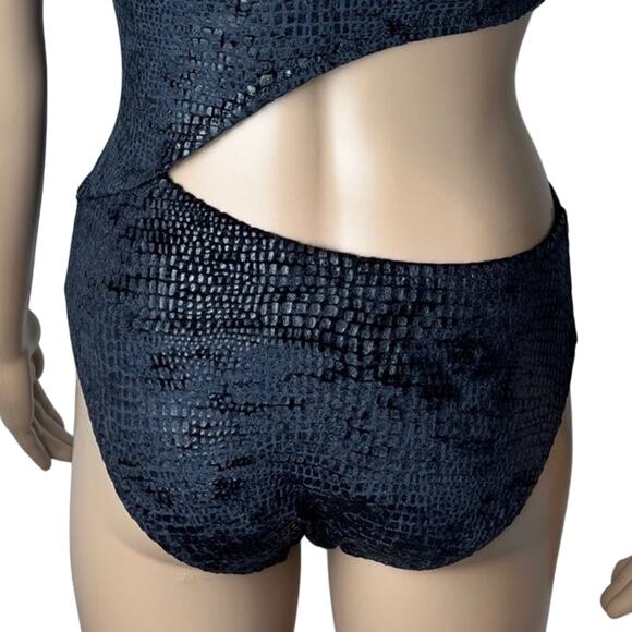 New Solid & Striped The Claudia One-Piece Black Cut Out Swim Suit - Picture 9 of 12